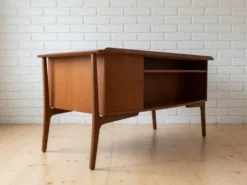 Bureau exécutif en teck Svend Aage Madsen, années 1960