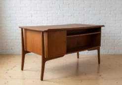 Bureau exécutif en teck Svend Aage Madsen, années 1960