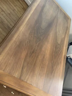 Bureau massif en noyer époque art deco