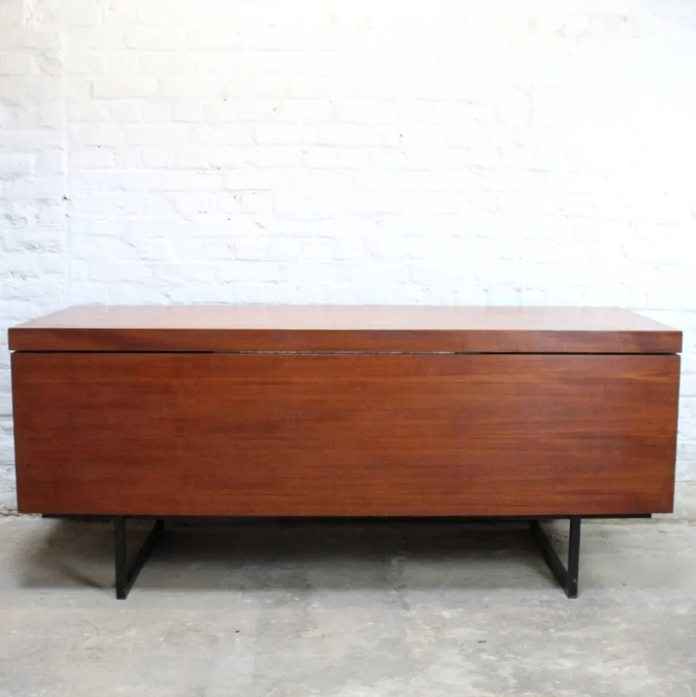 Bureau "Ministre" par Pierre Guariche pour Meurop 1961