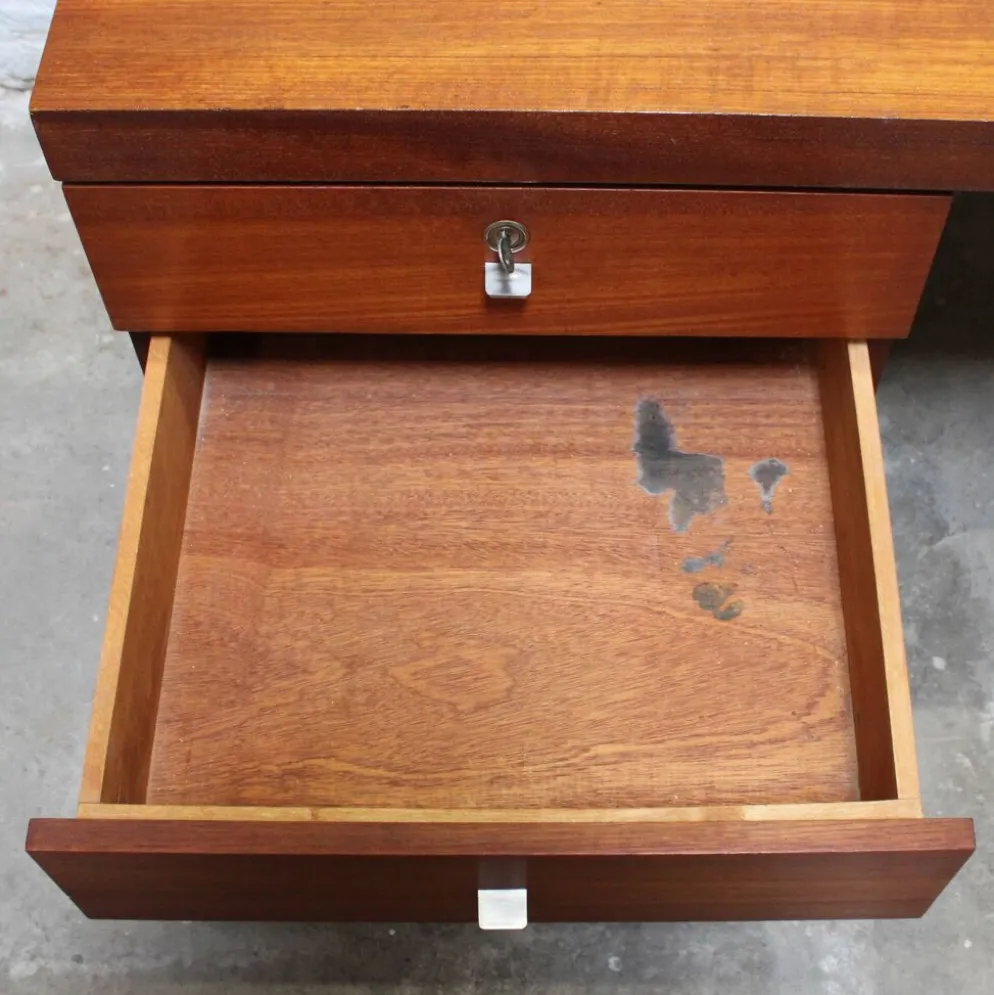 Bureau "Ministre" par Pierre Guariche pour Meurop 1961