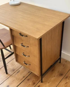 Bureau moderniste années 60