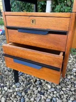 bureau moderniste des années 50