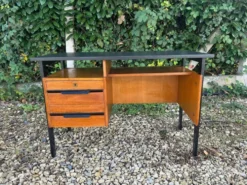 bureau moderniste des années 50