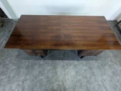 Bureau moderniste en bois exotique