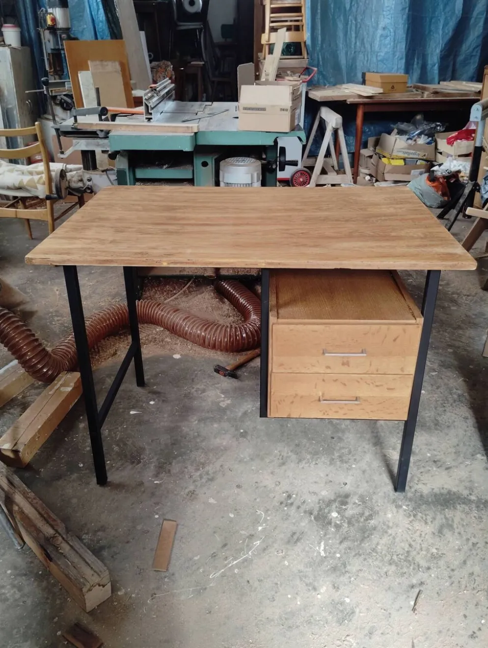Bureau moderniste ou industriel