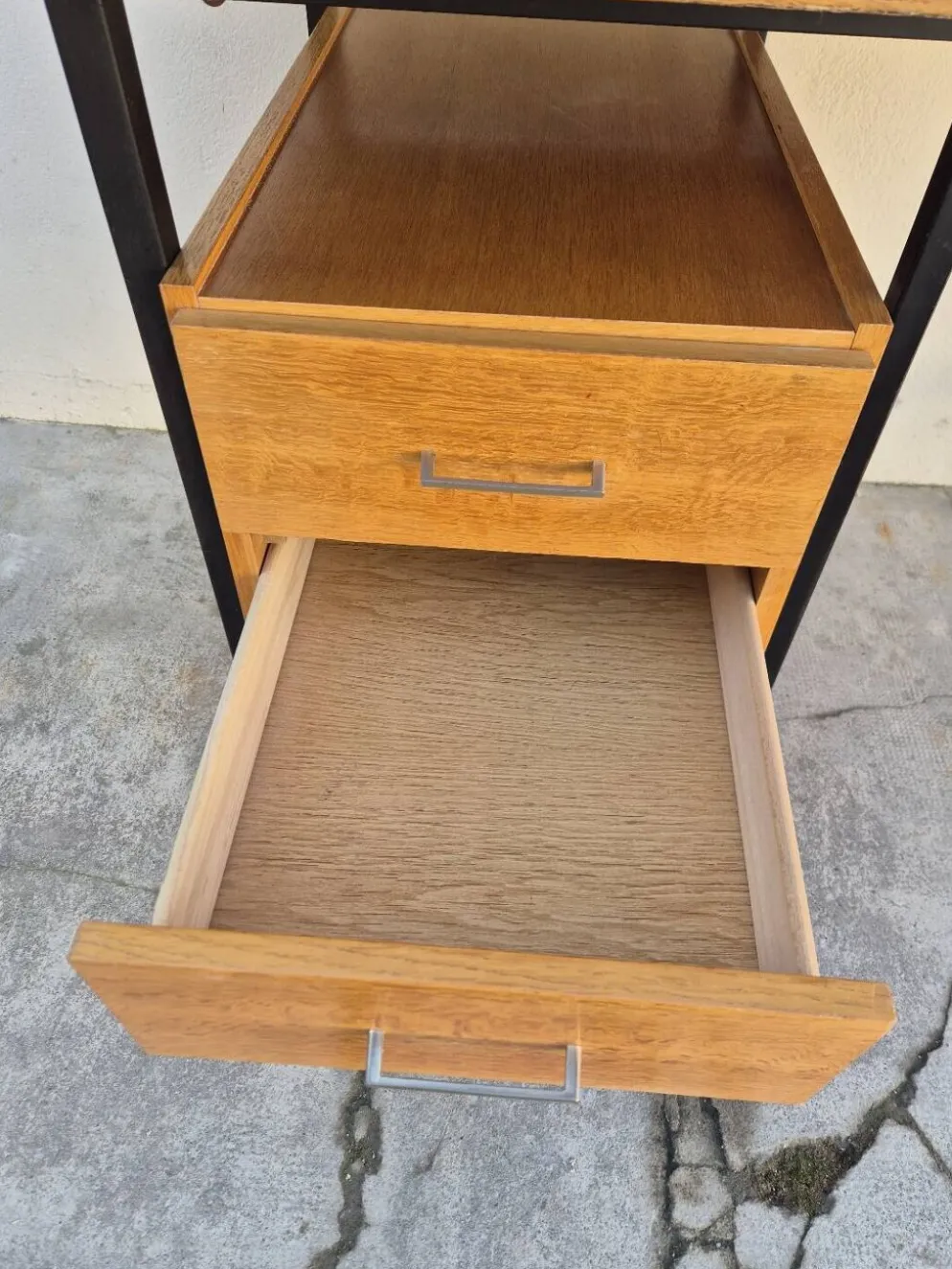 Bureau moderniste vintage design en chêne 1950s