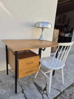 Bureau moderniste vintage design en chêne 1950s
