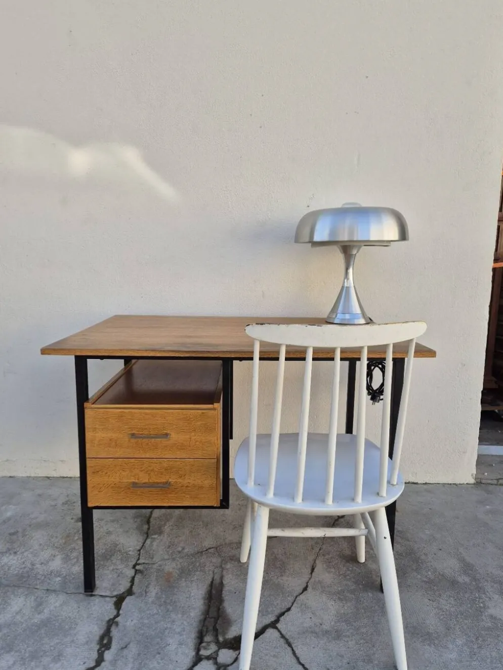 Bureau moderniste vintage design en chêne 1950s