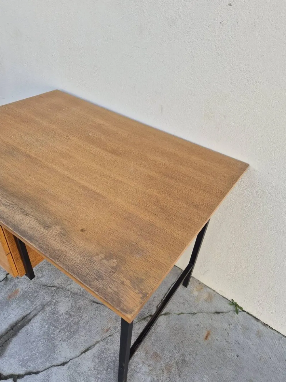 Bureau moderniste vintage design en chêne 1950s