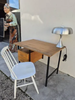 Bureau moderniste vintage design en chêne 1950s