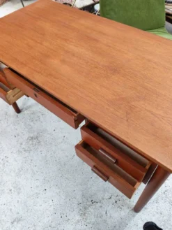 Bureau moderniste vintage style scandinave années 60