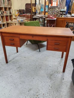 Bureau moderniste vintage style scandinave années 60