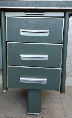 Bureau Métallique