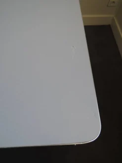 Bureau métallique