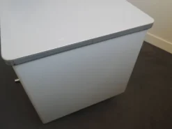Bureau métallique