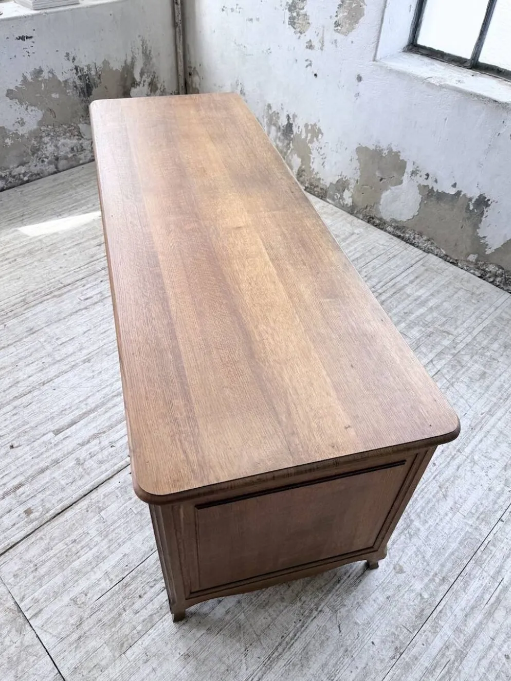 Bureau ou comptoir en chêne 1960