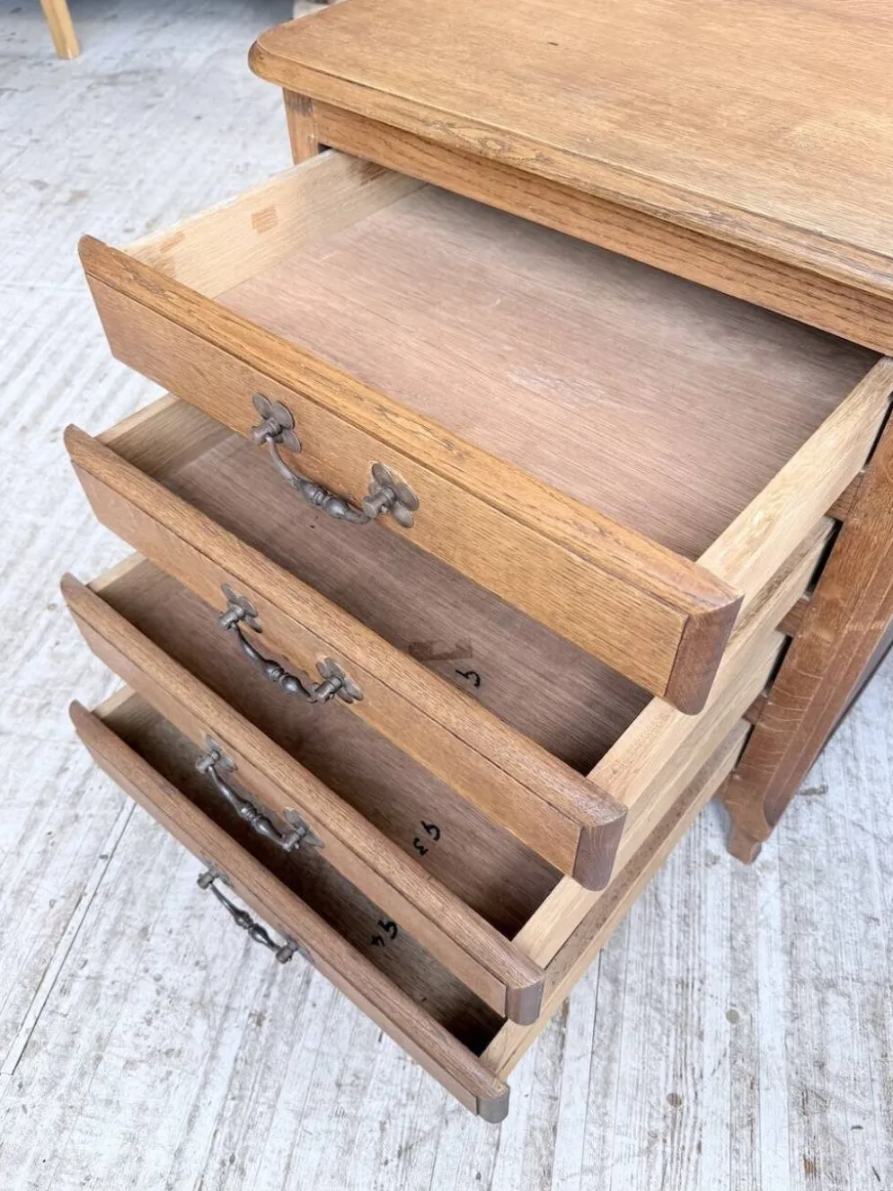 Bureau ou comptoir en chêne 1960