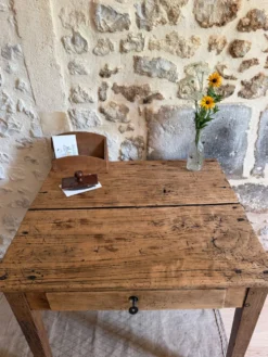 Bureau ou table d’appoint rénové
