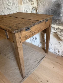 Bureau ou table d’appoint rénové