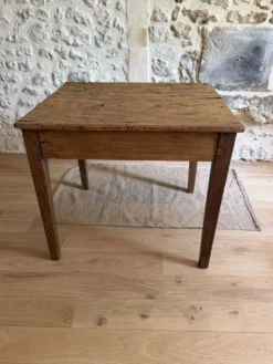 Bureau ou table d’appoint rénové