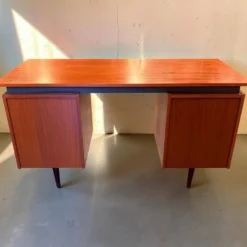 Bureau par Cees Braakman pour Pastoe, années 1960.