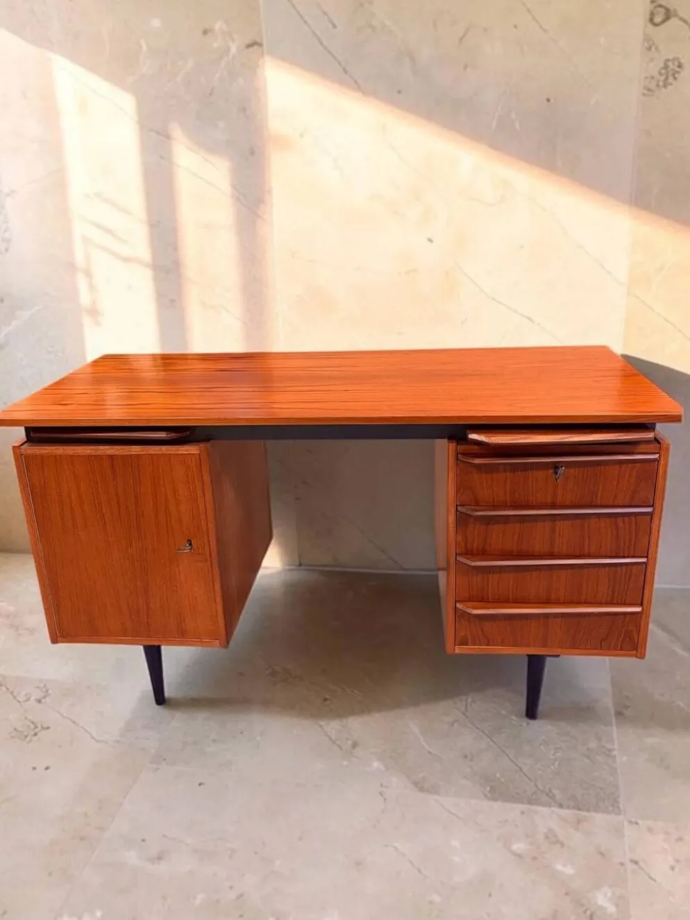 Bureau par Cees Braakman pour Pastoe, années 1960.