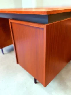 Bureau par Cees Braakman pour Pastoe, années 1960.