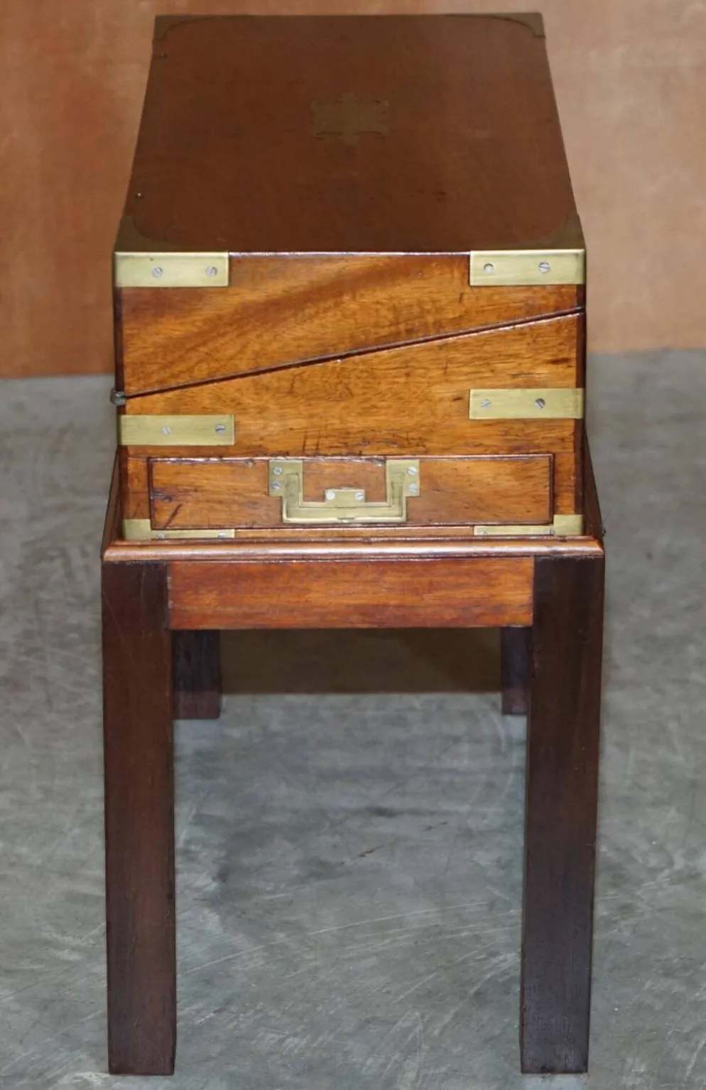 Bureau à pente militaire d'époque victorienne en bois dur