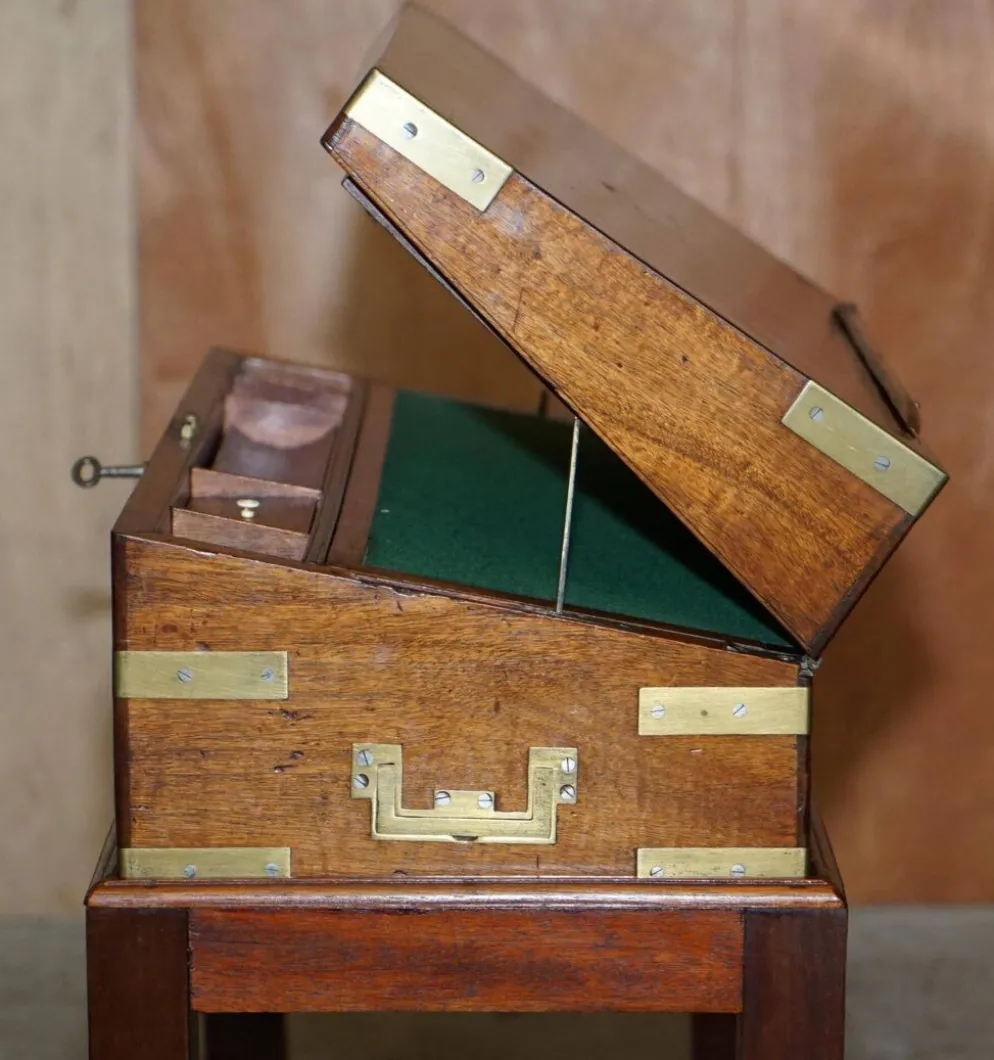 Bureau à pente militaire d'époque victorienne en bois dur