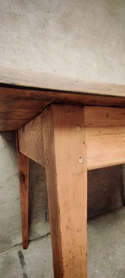 Bureau pieds compas et poignée « ivoire »