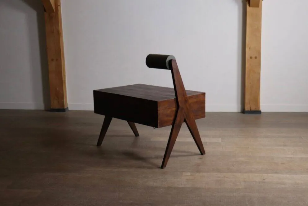 Bureau Pierre Jeanneret avec lampe intégrée, Chandigarh, années 1950
