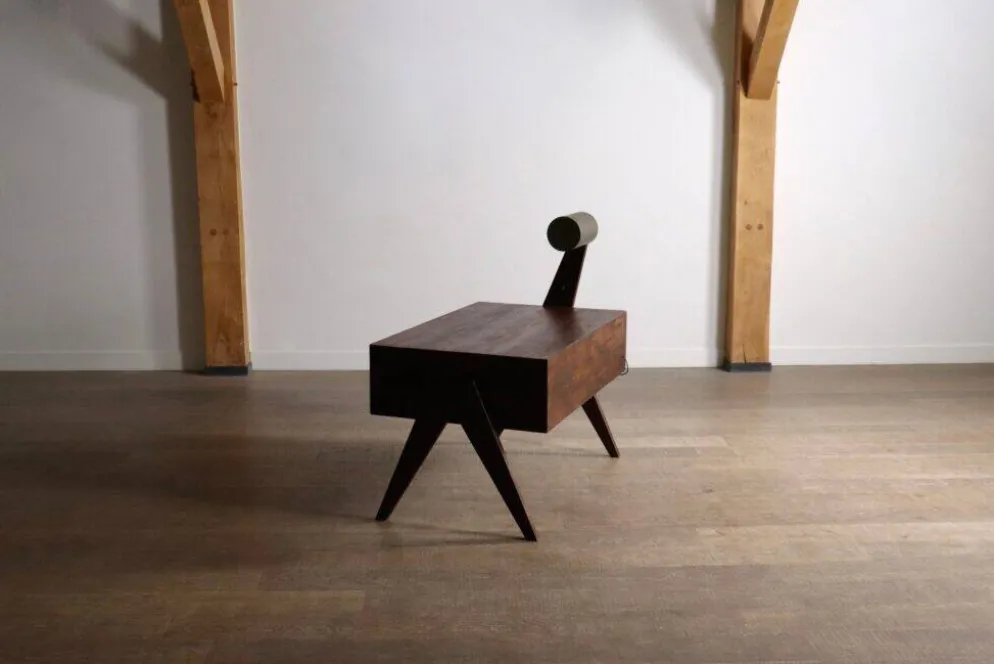 Bureau Pierre Jeanneret avec lampe intégrée, Chandigarh, années 1950