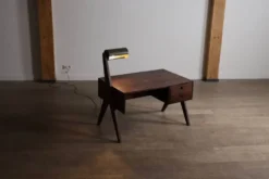 Bureau Pierre Jeanneret avec lampe intégrée, Chandigarh, années 1950
