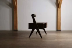 Bureau Pierre Jeanneret avec lampe intégrée, Chandigarh, années 1950
