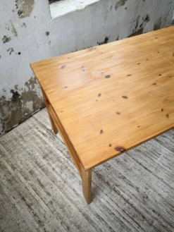 Bureau pin suédois style aperldoon 1970