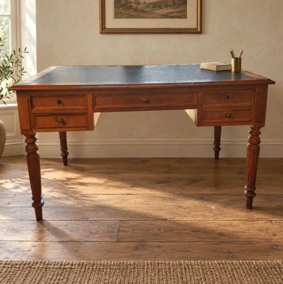 Bureau plat ancien en chêne et cuir noir, style Louis-Philippe