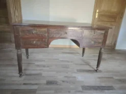 Bureau plat ancien style Louis XVI – acajou – cuir vert – 5 tiroirs