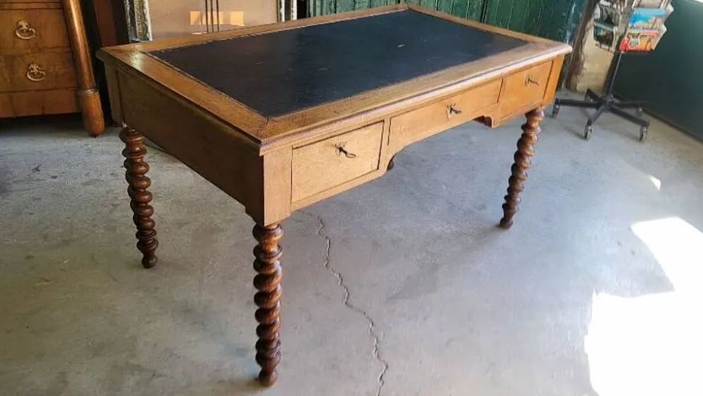 Bureau plat a 3 tiroirs louis philippe du xix ème siecle