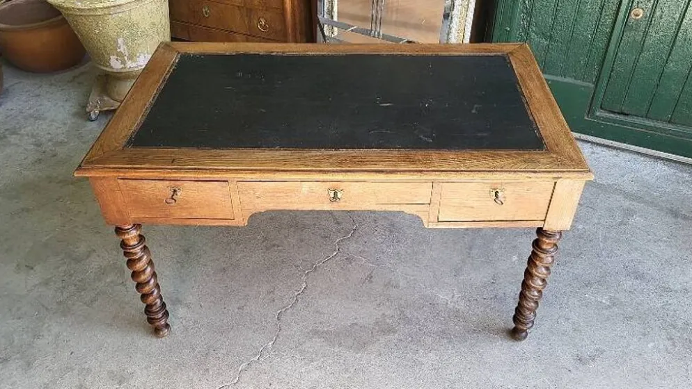 Bureau plat a 3 tiroirs louis philippe du xix ème siecle