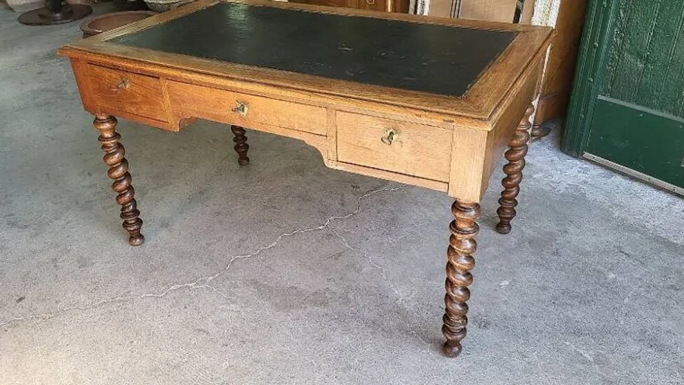 Bureau plat a 3 tiroirs louis philippe du xix ème siecle