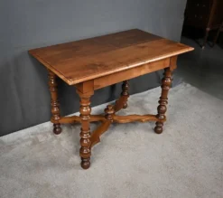 Bureau Plat en Noyer, style Louis Philippe – Fin XIXe