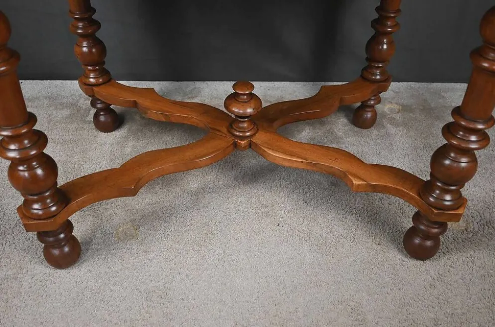 Bureau Plat en Noyer, style Louis Philippe – Fin XIXe