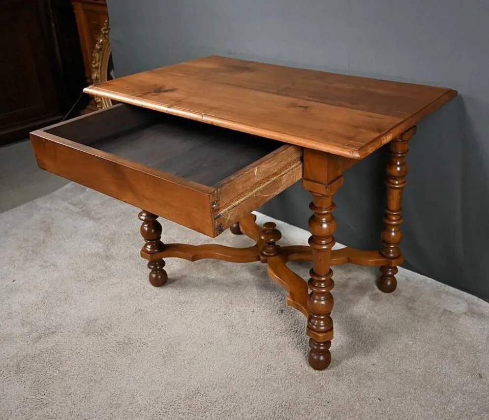Bureau Plat en Noyer, style Louis Philippe – Fin XIXe