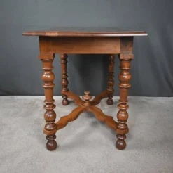 Bureau Plat en Noyer, style Louis Philippe – Fin XIXe