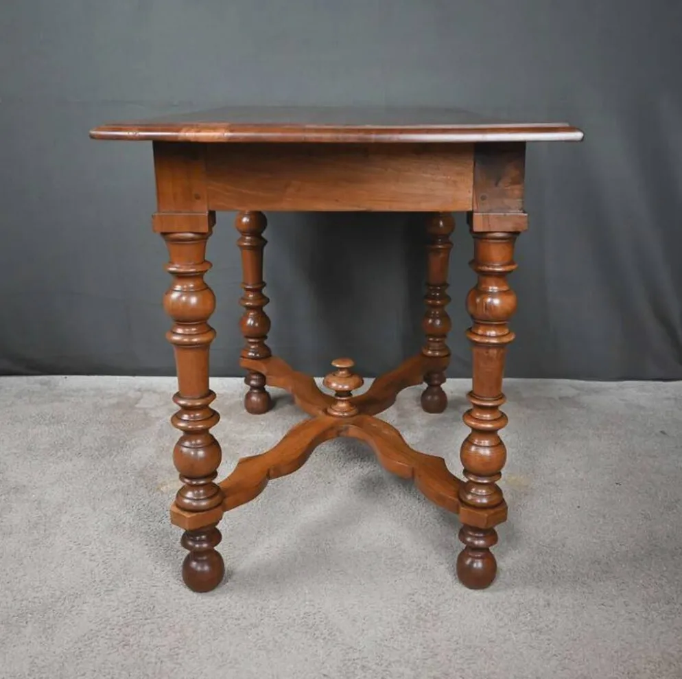 Bureau Plat en Noyer, style Louis Philippe – Fin XIXe
