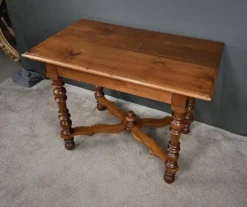 Bureau Plat en Noyer, style Louis Philippe – Fin XIXe