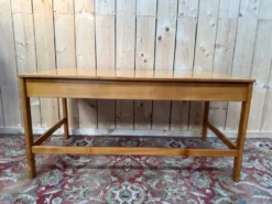 Bureau plat – Style Scandinave – Attribué Petersen Bernt – Noyer et Chêne