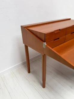 Bureau postmoderne par Antonio Citterio pour B&B Italia en bois de cerisier, années 1980