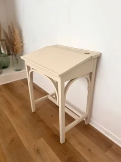 Bureau pupitre ancien avec encrier